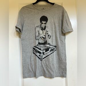 Bruce Lee DJ T-shirt gray tshirt (Last small and large left)